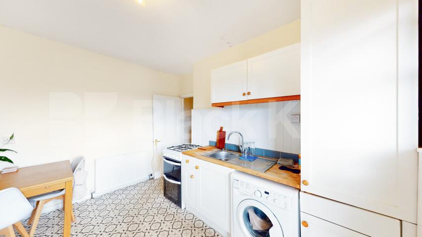 Modern Apartment Hanover Court, Uxbridge Road, Shepherds Bush